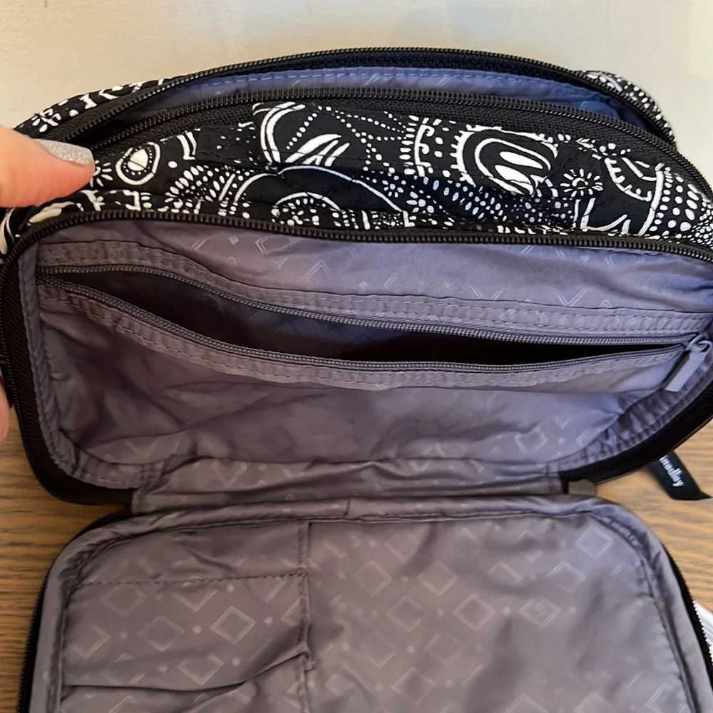 NEW Vera Bradley Blush & Brush Makeup Case in Stellar Paisley